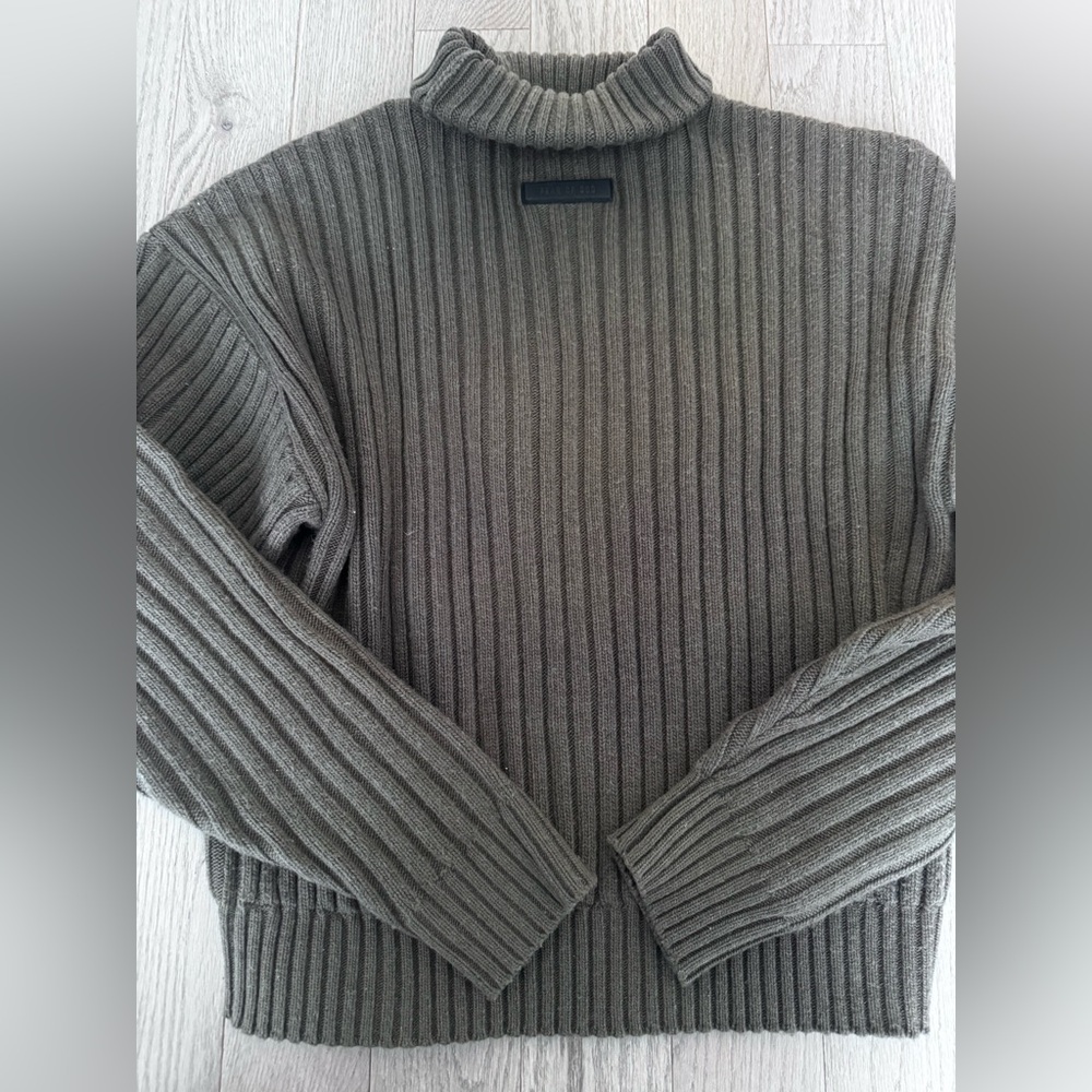 Essentials Knit Turtleneck